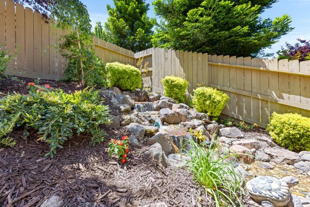 706 Mousebird Ct, Lincoln, CA 95648