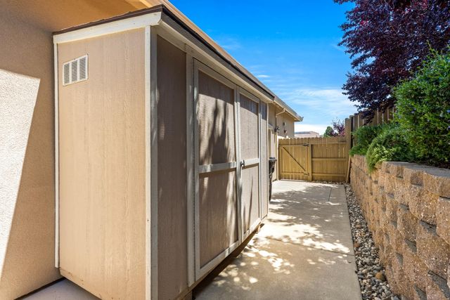 706 Mousebird Ct, Lincoln, CA 95648