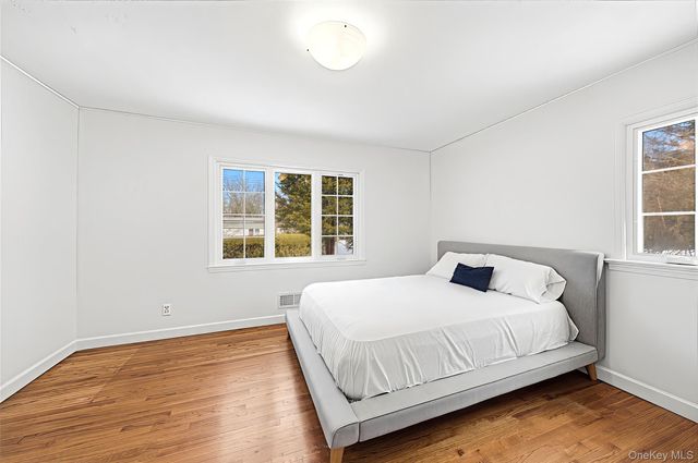 103 Heatherdell Road, Ardsley, NY 10502