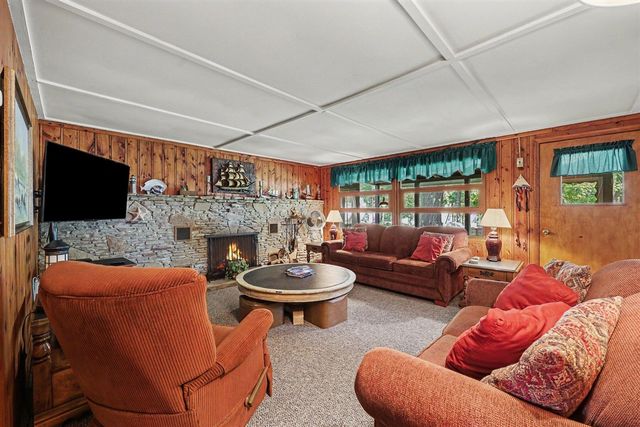 7507 Hillcrest Avenue, Manitou Beach, MI 49253