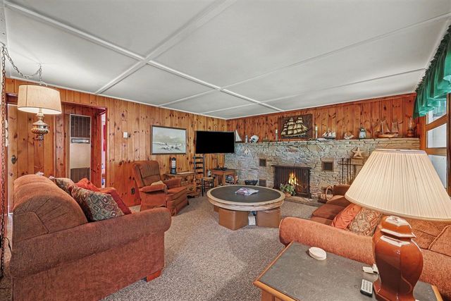 7507 Hillcrest Avenue, Manitou Beach, MI 49253