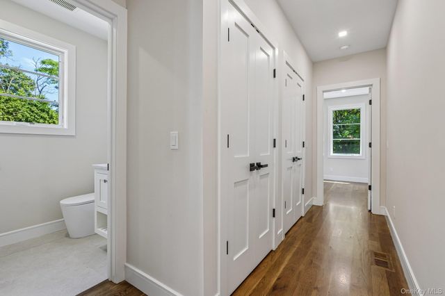 41 Potters Lane, New Rochelle, NY 10805