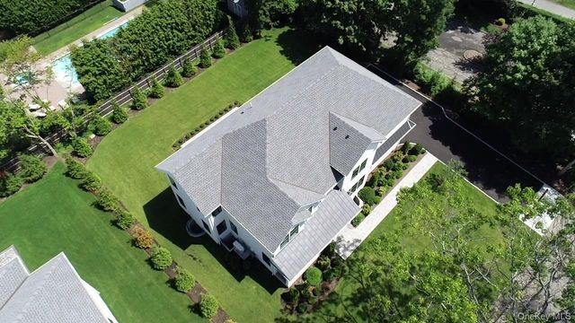 41 Potters Lane, New Rochelle, NY 10805