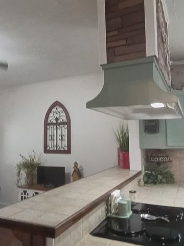 617 W SCOTT STREET, Gilmer, TX 75644