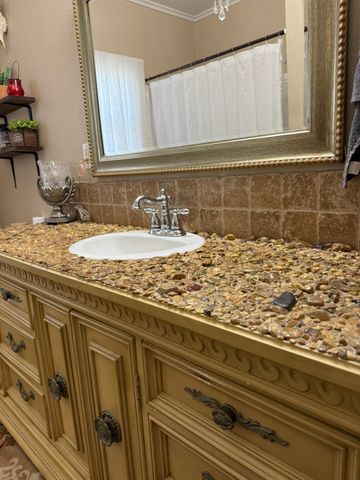 617 W SCOTT STREET, Gilmer, TX 75644