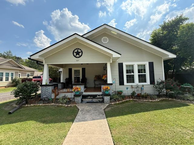 617 W SCOTT STREET, Gilmer, TX 75644