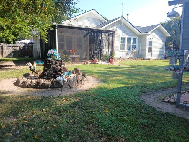 617 W SCOTT STREET, Gilmer, TX 75644