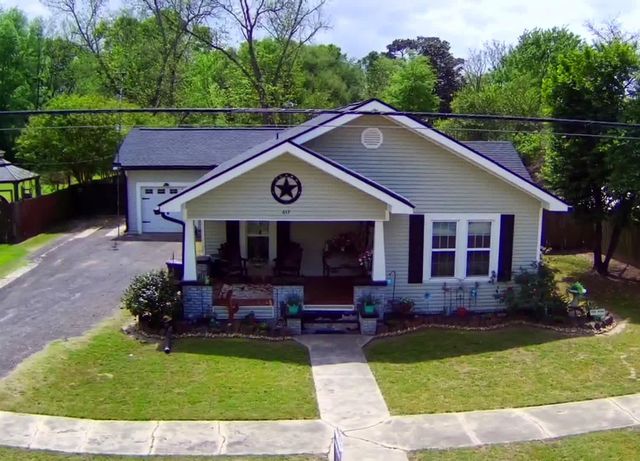 617 W SCOTT STREET, Gilmer, TX 75644