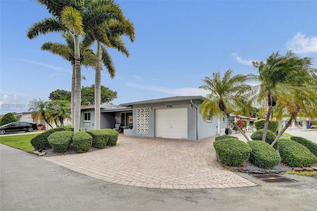 4722 NW 44th Ct, Tamarac, FL 33319