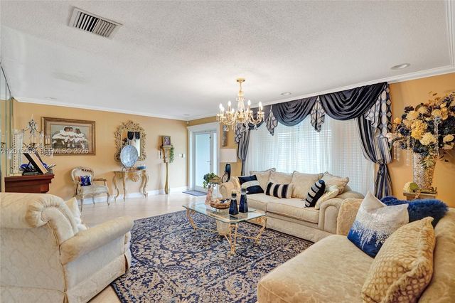 4722 NW 44th Ct, Tamarac, FL 33319