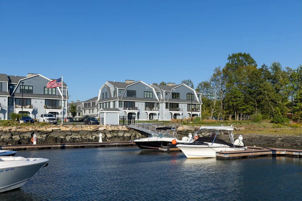 36 Little Bay Drive, Dover, NH 03820