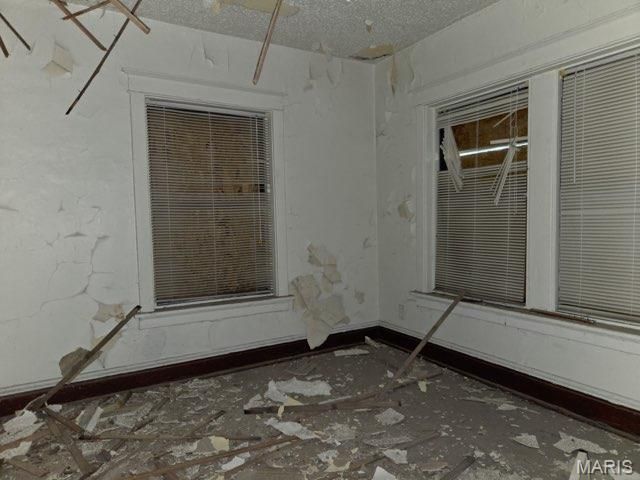 2811 N Kingshighway Boulevard, St Louis, MO 63115
