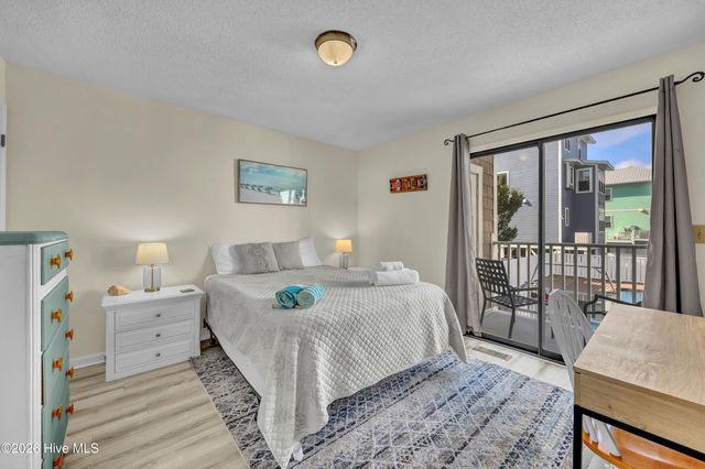 1503 Carolina Beach Avenue N Apt 1d, Carolina Beach, NC 28428