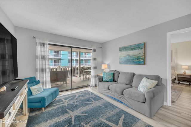 1503 Carolina Beach Avenue N Apt 1d, Carolina Beach, NC 28428