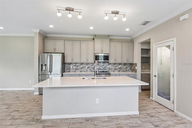 6706 ROCKY PARK STREET, Tampa, FL 33625