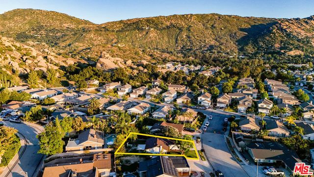 1786 Tetlow Avenue, Simi Valley, CA 93063