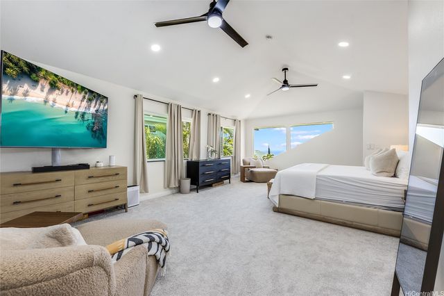 779 Moaniala Street, Honolulu, HI 96821