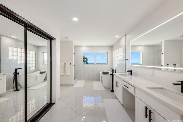 779 Moaniala Street, Honolulu, HI 96821