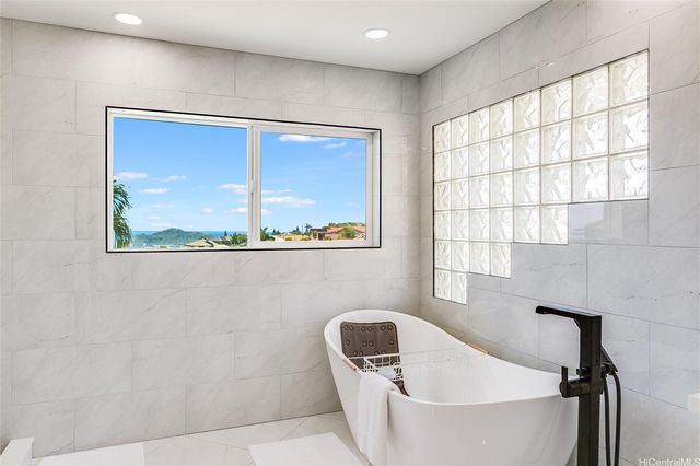779 Moaniala Street, Honolulu, HI 96821