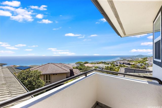 779 Moaniala Street, Honolulu, HI 96821