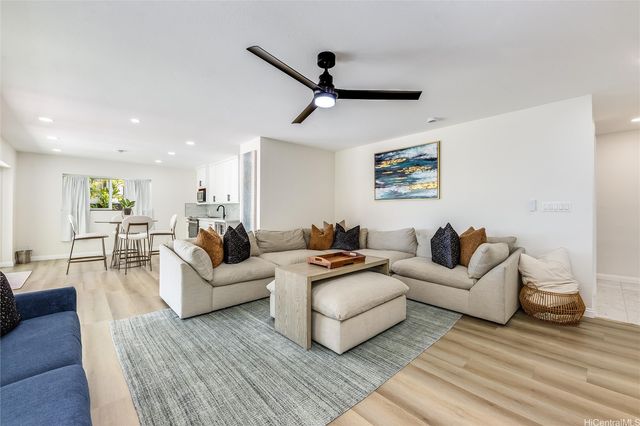 779 Moaniala Street, Honolulu, HI 96821