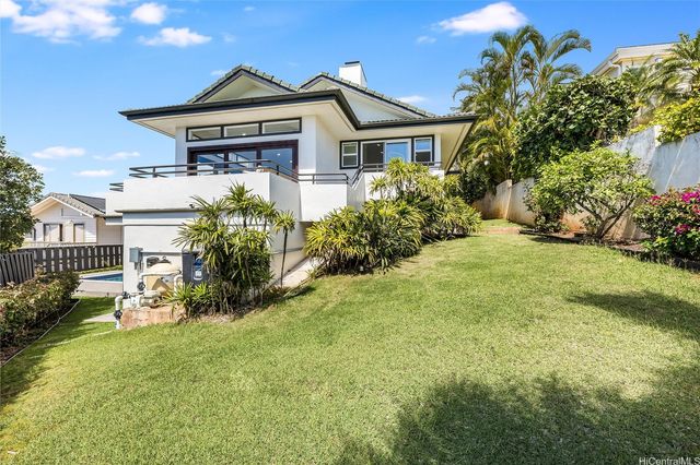 779 Moaniala Street, Honolulu, HI 96821