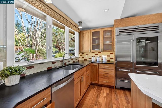 5 El Corte, Orinda, CA 94563