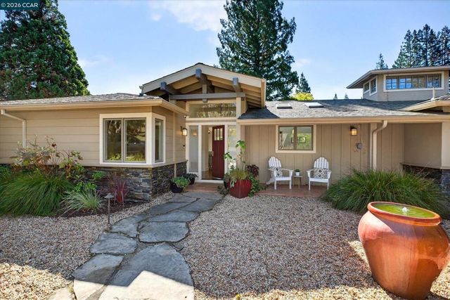 5 El Corte, Orinda, CA 94563