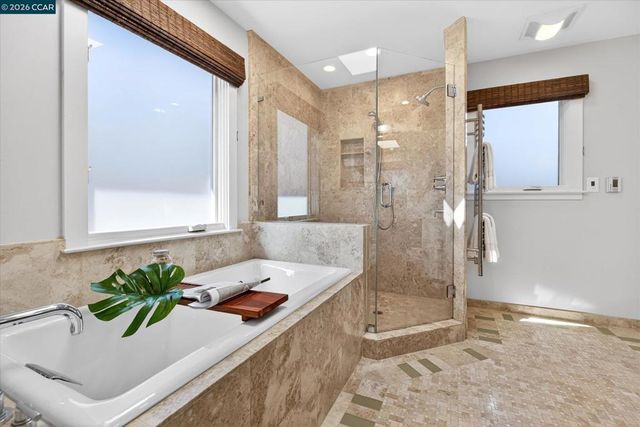 5 El Corte, Orinda, CA 94563