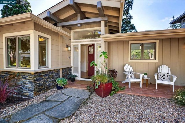 5 El Corte, Orinda, CA 94563