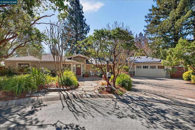 5 El Corte, Orinda, CA 94563