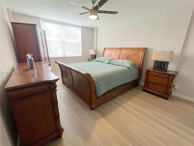 3660 NE 166th St 104, North Miami Beach, FL 33160