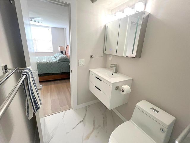 3660 NE 166th St 104, North Miami Beach, FL 33160