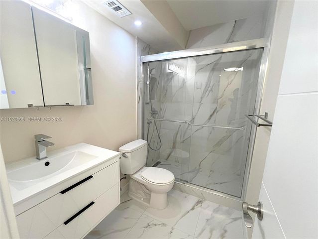 3660 NE 166th St 104, North Miami Beach, FL 33160