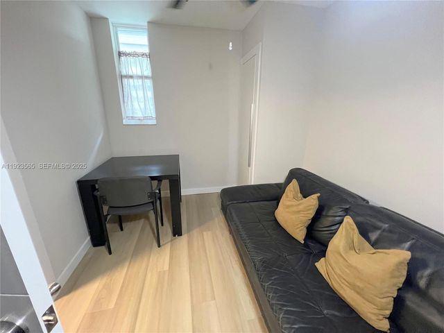 3660 NE 166th St 104, North Miami Beach, FL 33160