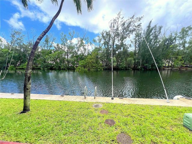 3660 NE 166th St 104, North Miami Beach, FL 33160