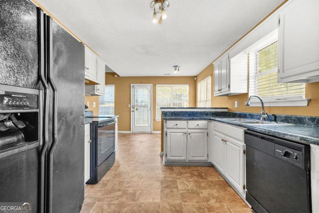1406 Isleworth Circle, Atlanta, GA 30349