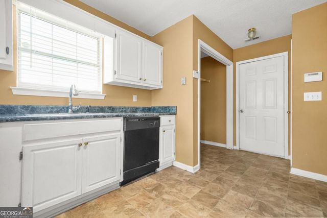 1406 Isleworth Circle, Atlanta, GA 30349