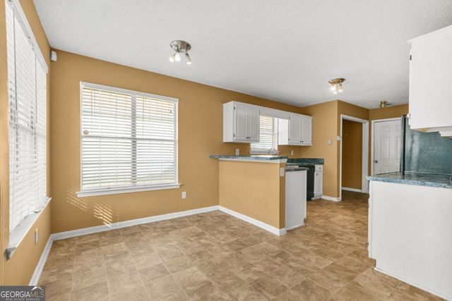 1406 Isleworth Circle, Atlanta, GA 30349