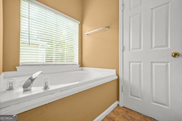 1406 Isleworth Circle, Atlanta, GA 30349