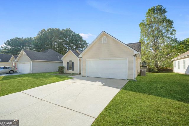 1406 Isleworth Circle, Atlanta, GA 30349