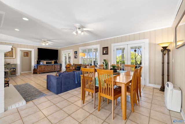 2331 Buck Island Drive, Guntersville, AL 35976