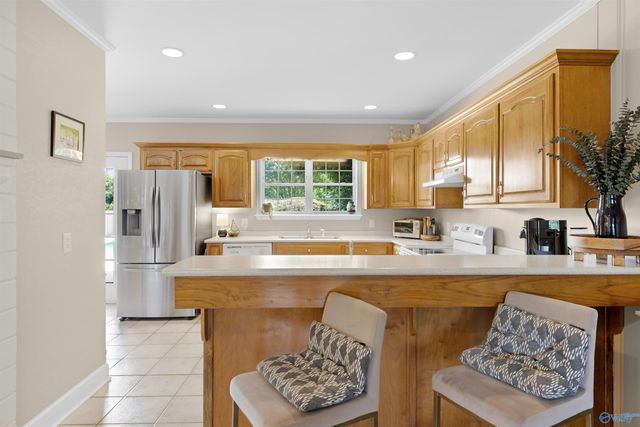 2331 Buck Island Drive, Guntersville, AL 35976