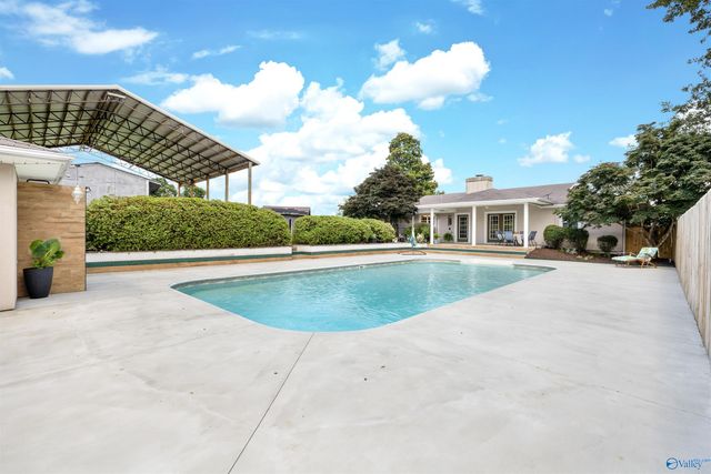 2331 Buck Island Drive, Guntersville, AL 35976