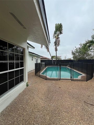 2235 SW 131st Ct, Miami, FL 33175