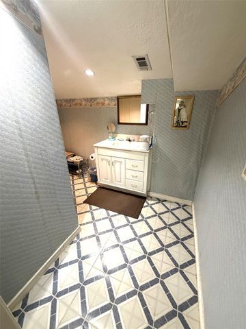 3080 Lee Turner Road, Cleveland, TX 77328