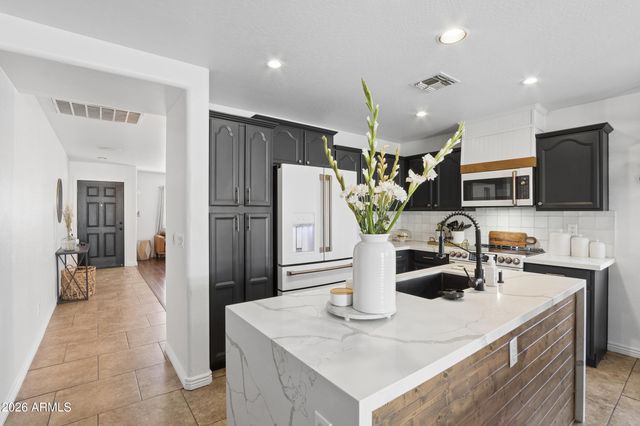 11607 W BROWN Street, Youngtown, AZ 85363