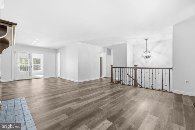 13111 CHAPEL HILLS DR, Fredericksburg, VA 22407