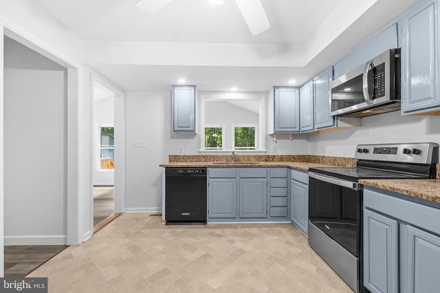 13111 CHAPEL HILLS DR, Fredericksburg, VA 22407