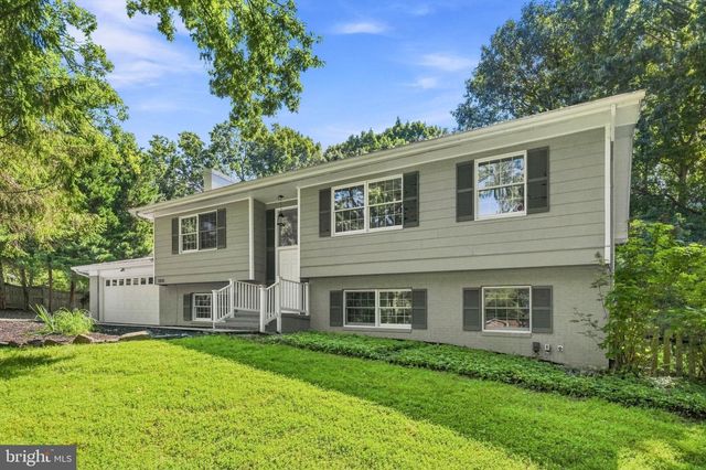 13111 CHAPEL HILLS DR, Fredericksburg, VA 22407